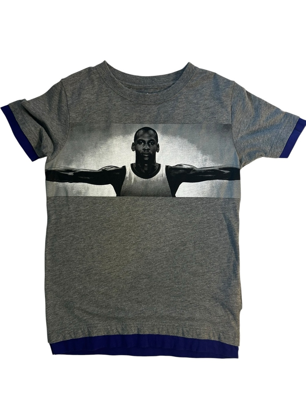 Nike Air Jordan Boys Graphic T Shirt Michael Jordan Gray Size Medium